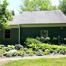 Stop the Streaks: Summer Roof Cleaning to Prevent Heat Damage in Jefferson Hills