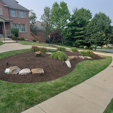 Awesome-mulch-instillation-and-bed-maintenance-in-Upper-St-Clair-Pa 1