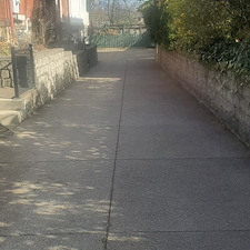 Full-fall-clean-up-and-shrub-pruning-in-Pittsburgh-Pa 1