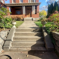 Full-fall-clean-up-and-shrub-pruning-in-Pittsburgh-Pa 0