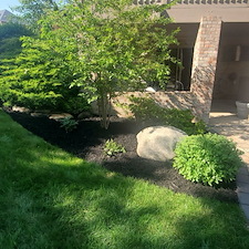 Spring mulch refresh and seasonal clean up in Canonsburg, Pa